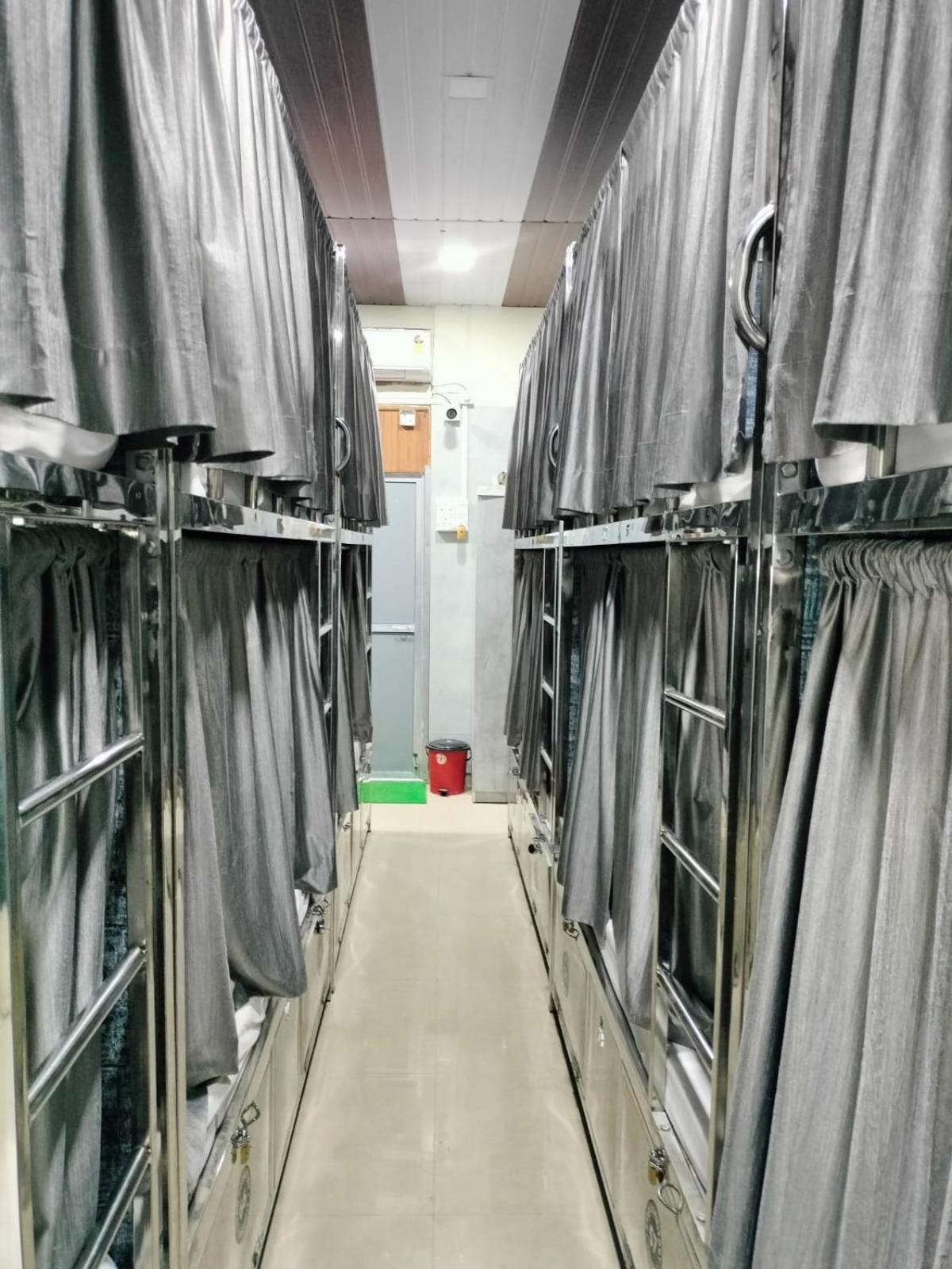 Star Dormitory Mumbai Exteriör bild