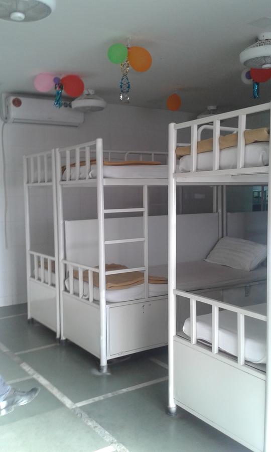 Star Dormitory Mumbai Exteriör bild