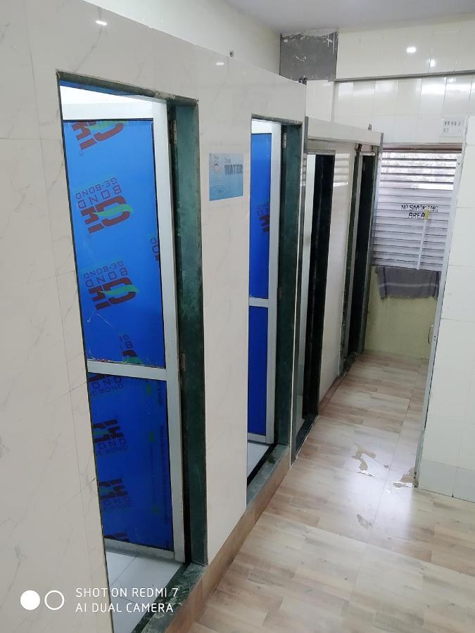 Star Dormitory Mumbai Exteriör bild