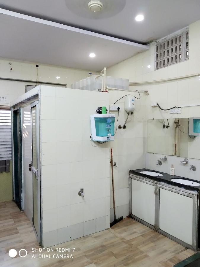 Star Dormitory Mumbai Exteriör bild